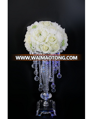 elegant crystal centerpieces for weddings